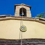 Podere Rinascidentro לינה וארוחת בוקר 4*