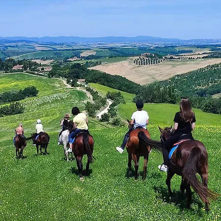 Podere Rinascidentro 4*