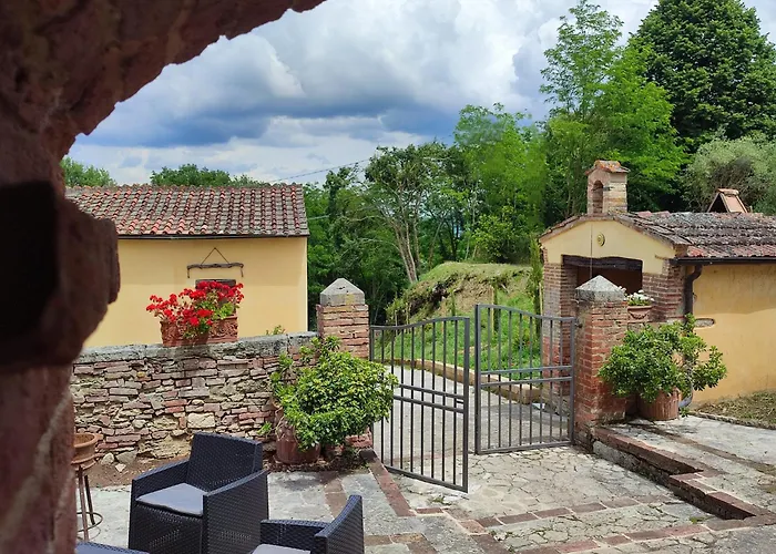 Podere Rinascidentro 4*