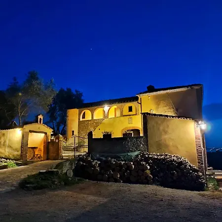 Podere Rinascidentro Bed & Breakfast *