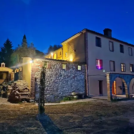 Podere Rinascidentro Bed & Breakfast *